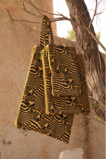 Bee's Black & Gold handbags Big